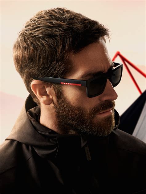 prada linea rossa scarpe uomo autunno inverno|prada linea rossa sunglasses men's.